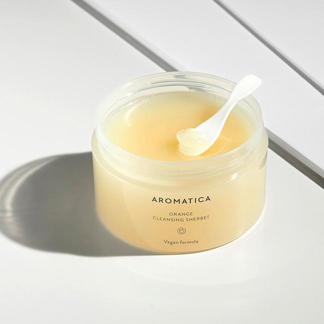 Sustainable Beauty by Aromatica